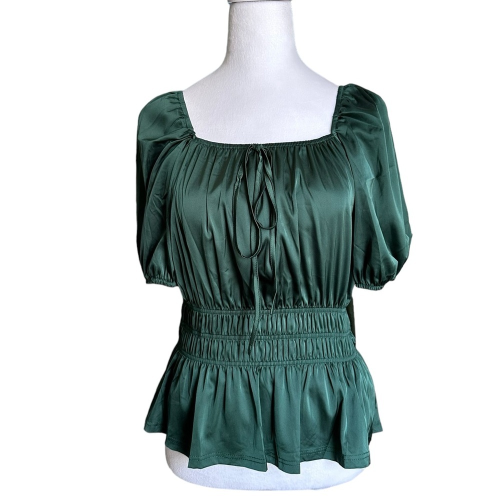 Flower And Feather Dark Green Puff Sleeve Peplum Blouse Size Small NWT